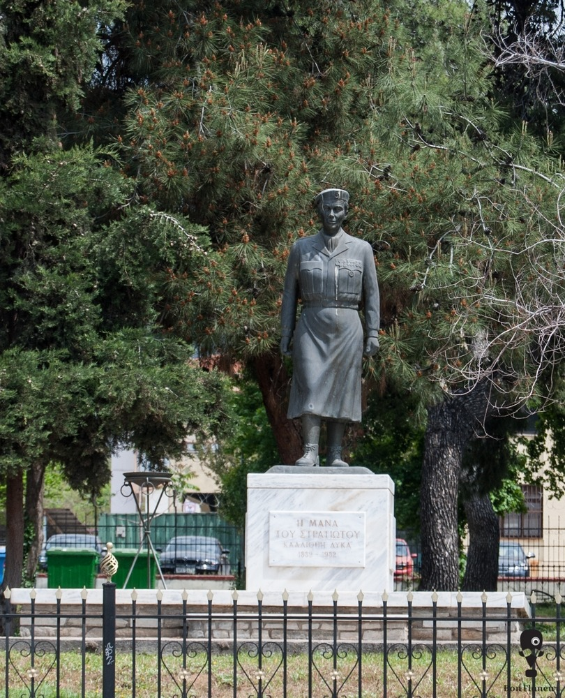 Το μνημείο ''Η Μάνα του Στρατιώτου" Καλλιόπη Λύκα  στη Θεσσαλονίκη